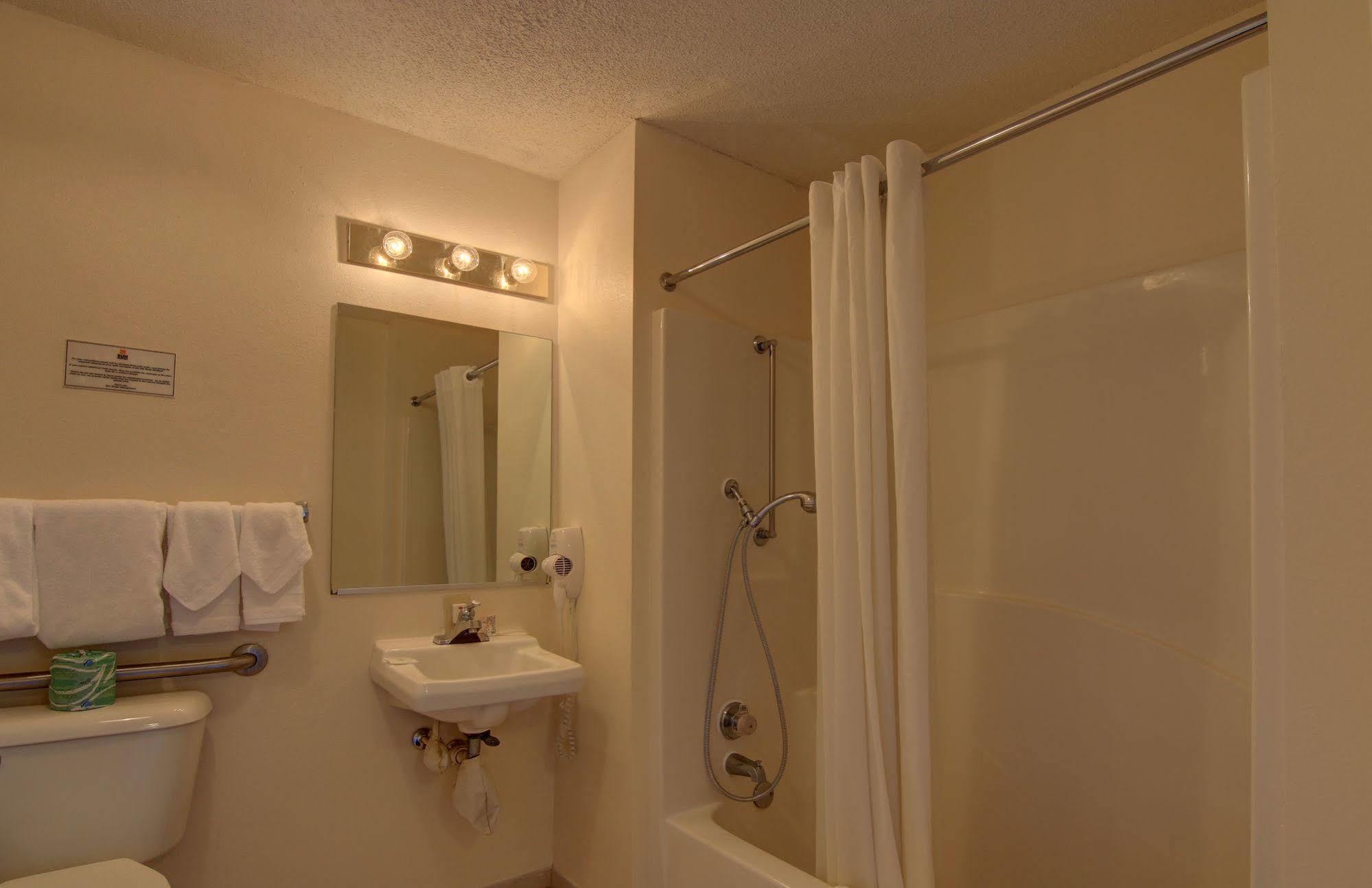 Intown Suites Extended Stay Atlanta Ga - Дълут Екстериор снимка